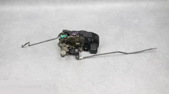 Chrysler PT Cruiser Front door lock