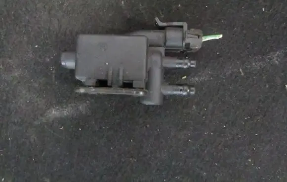 Renault Megane I Turbo solenoid valve