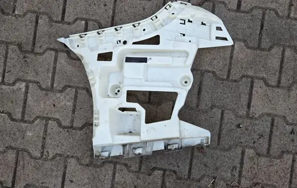 BMW i4 Rear bumper mounting bracket 8078585