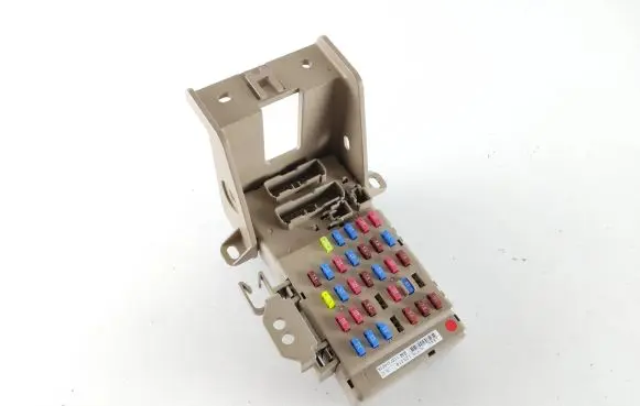 Subaru Forester SJ Fuse module 82201FJ211 612021