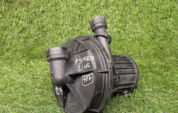 Audi A4 S4 B7 8E 8H Secondary air pump 078906601N 06A959253F