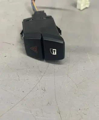 BMW 5 F10 F11 Hazard light switch 9161896