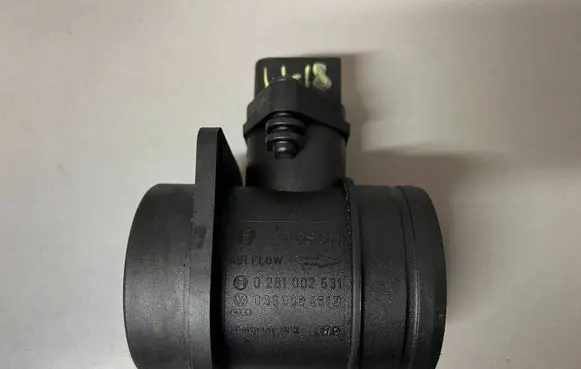 Audi A3 S3 A3 Sportback 8P Mass air flow meter 038906461B 0281002531