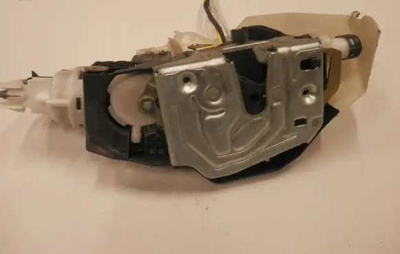Mercedes-Benz S W220 Rear door lock 2207206035