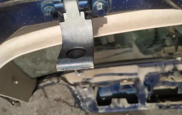 Volkswagen Golf IV Tailgate/trunk/boot hinge