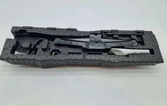 Jeep Grand Wagoneer Lift Jack 68425481AA 520253003