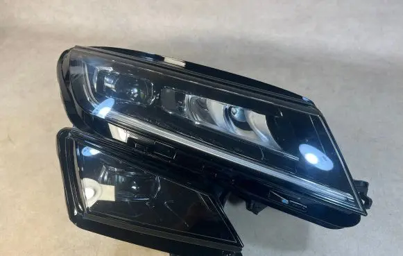 Skoda Kodiaq Headlight/headlamp 566941016E