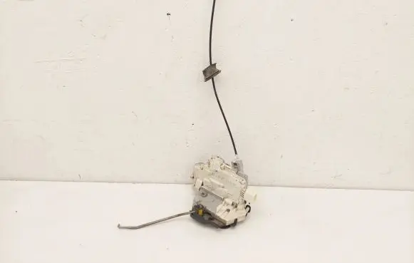 Audi A4 S4 B6 8E 8H Front door lock 8E1837016AA