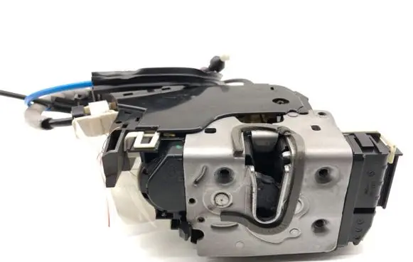 Mercedes-Benz GLK (X204) Rear door lock A2047301435