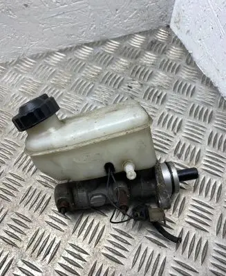 KIA Sorento Master brake cylinder