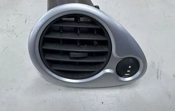 Renault Clio III Intercooler air guide/duct channel 211292012