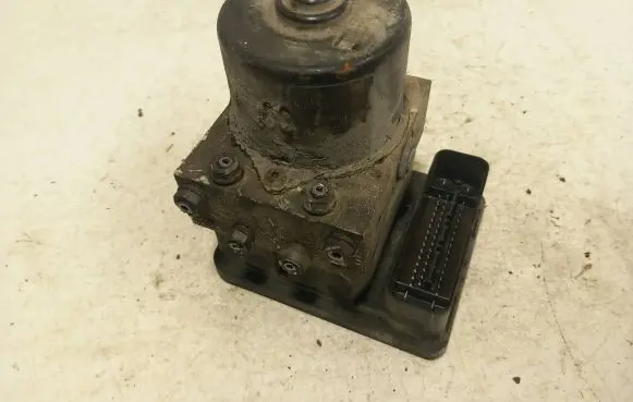 Volkswagen Touran I ABS Pump 1K0907379AA 10096003603 02005305G1
