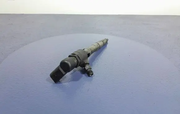 Audi A3 S3 A3 Sportback 8P Fuel injector 03L130277B