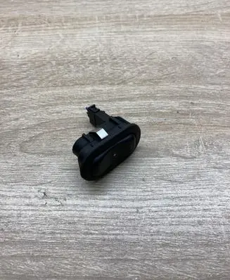 Opel Zafira A Electric window control switch 90561388