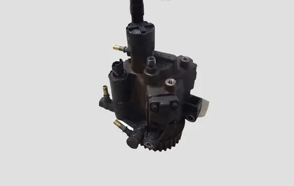 Renault Megane III Fuel injection high pressure pump A2C53252602 5WS40565 H8200704210