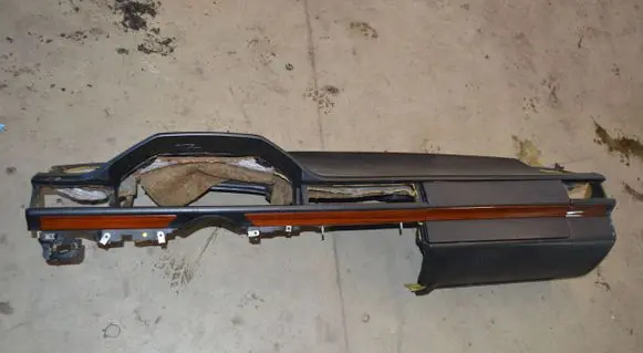 Mercedes-Benz E W124 Dashboard