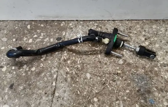 Clutch master cylinder