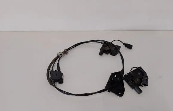 Audi A1 Engine bonnet/hood lock/catch 8X0823509B