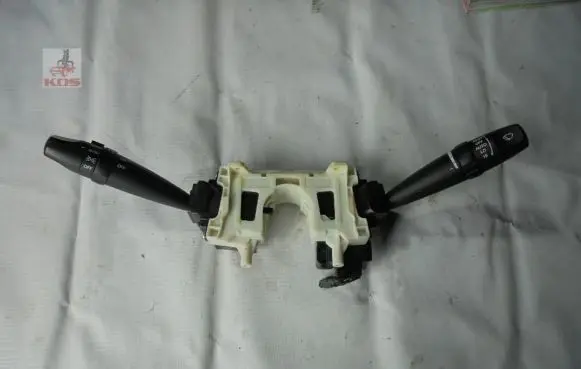 Headlight wiper switch