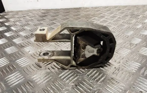 Ford Kuga II Engine mount bracket AV616P092AC