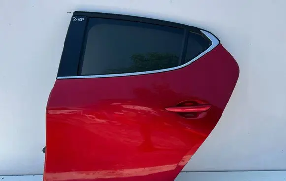 Mazda 3 Rear door