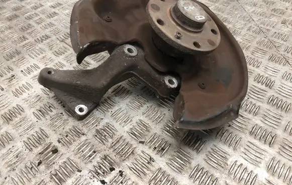 Volkswagen PASSAT B7 Rear wheel hub