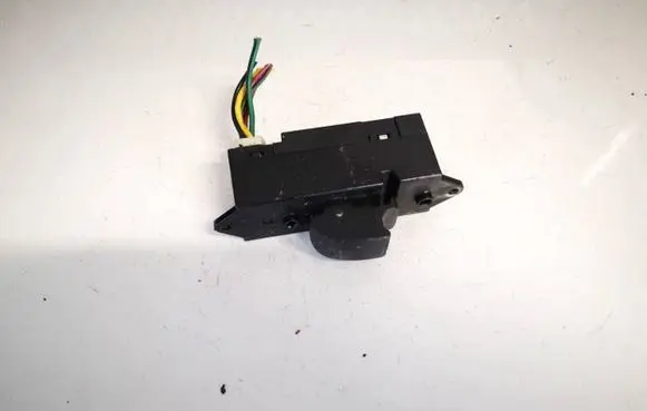 Mitsubishi Lancer Electric window control switch mr587880