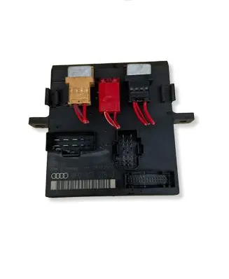 Audi A4 S4 B7 8E 8H Light module LCM 8E0907279J