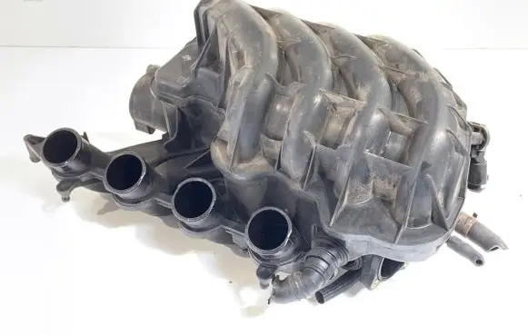 Volkswagen PASSAT B6 Intake manifold 06F133210M