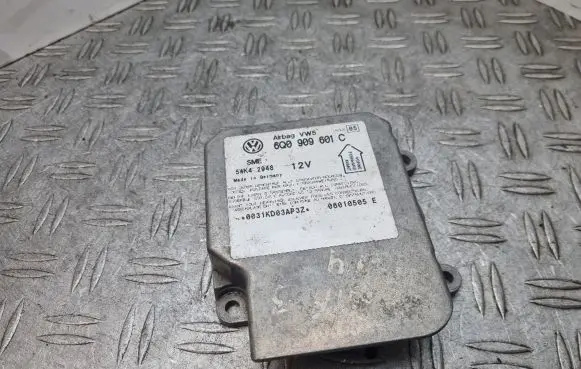 Skoda Fabia Mk1 (6Y) Airbag control unit/module 6Q0909605C