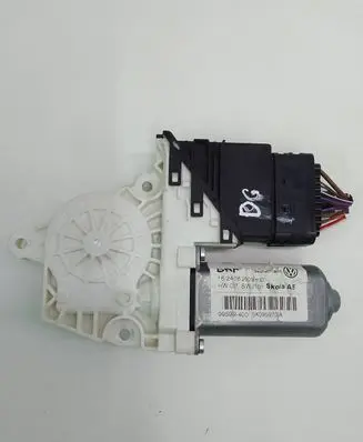 Skoda Octavia Mk2 (1Z) Rear door window regulator motor 5K0959795 05075752