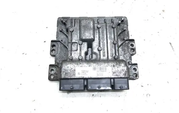 Renault Megane III Engine control unit/module 237105943R 237106691R