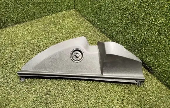 Nissan NV300 Dashboard side end trim 689202851R 689203790R 93868016