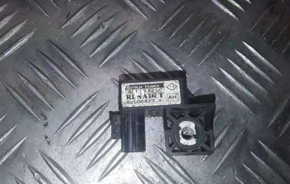Renault Scenic II - Grand scenic II Airbag deployment crash/impact sensor 601298200 8200682396 216215307