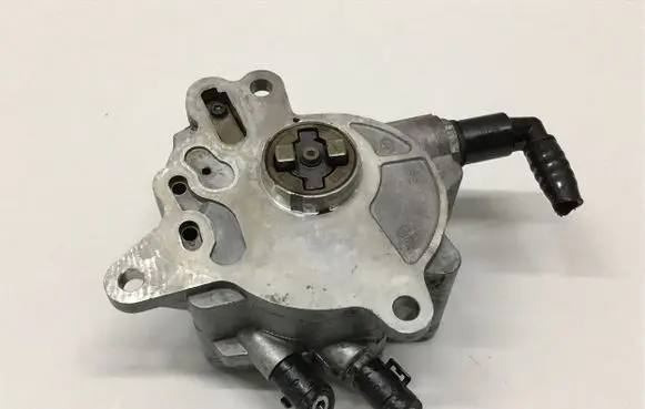 Audi A3 S3 8P Vacuum pump 03G145209