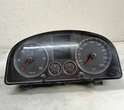 Volkswagen Touran I Speedometer (instrument cluster) 1T0920870G VWZZZ0D9293501 V3354110