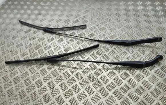 Audi A4 S4 B8 8K Front wiper blade arm