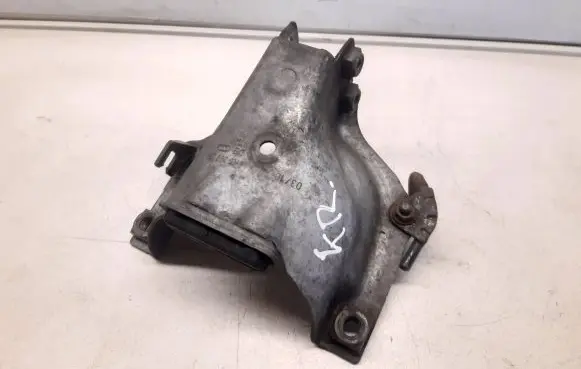 Audi A5 8T 8F Engine mounting bracket 8K0399059