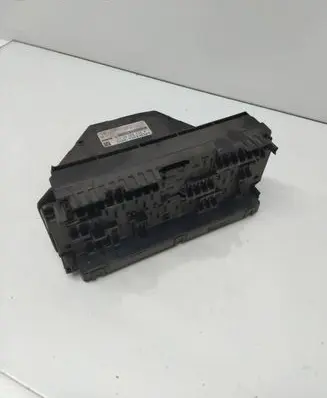 Mercedes-Benz C W204 Fuse module A2129008207 A2129024403