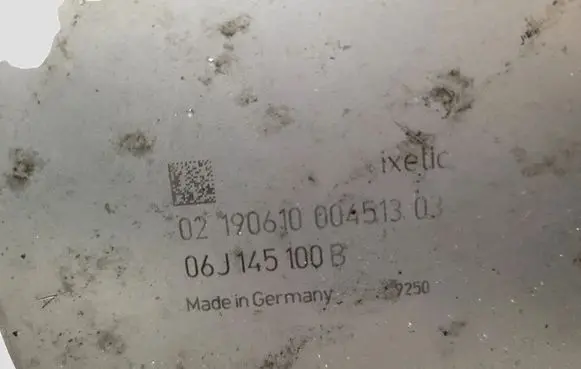 Audi A4 S4 B8 8K Vacuum pump 06J145100B