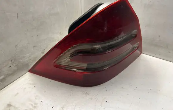 Rear/tail lights