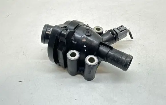 Volvo V40 Cross country Thermostat 31368382