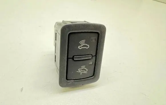 Audi A6 S6 C6 4F Alarm switch 4F0962109 4Z9696097