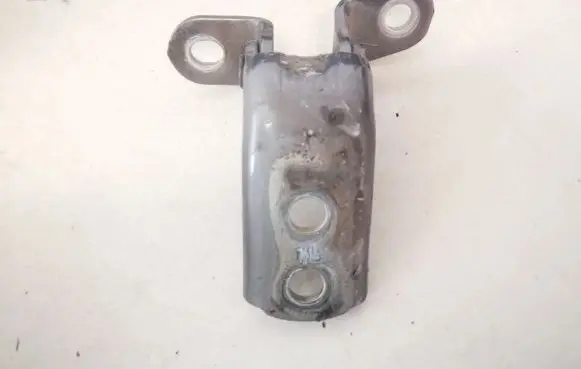 Toyota Verso-S Front door upper hinge