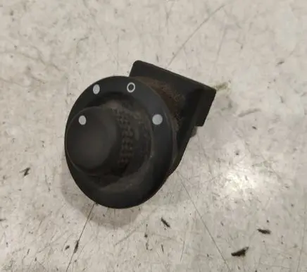 Renault Laguna II Wing mirror control module 8200002442