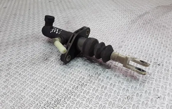 Mitsubishi Space Star Clutch master cylinder
