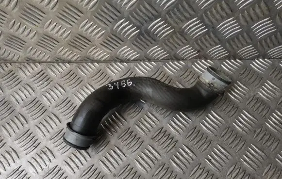 Mercedes-Benz C W204 Engine coolant pipe/hose A2045011682