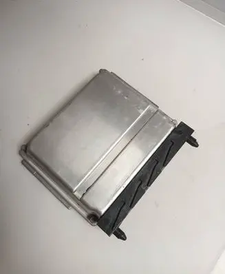 Volvo XC90 Engine control unit/module 0261207809 1039S00000 08675761A