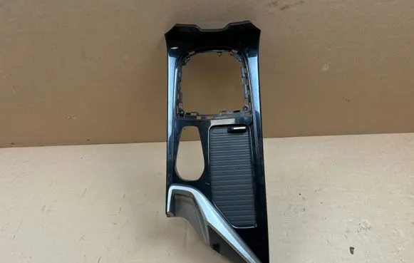 Hyundai i40 Gear shifter surround trim plastic 846513Z000 846033Z240