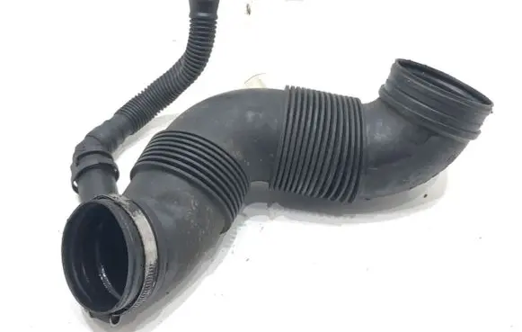 Air intake hose/pipe